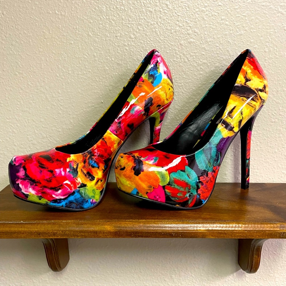 STEVE MADDEN Colorful Floral Platform Stiletto “NALA” Heels 8M
